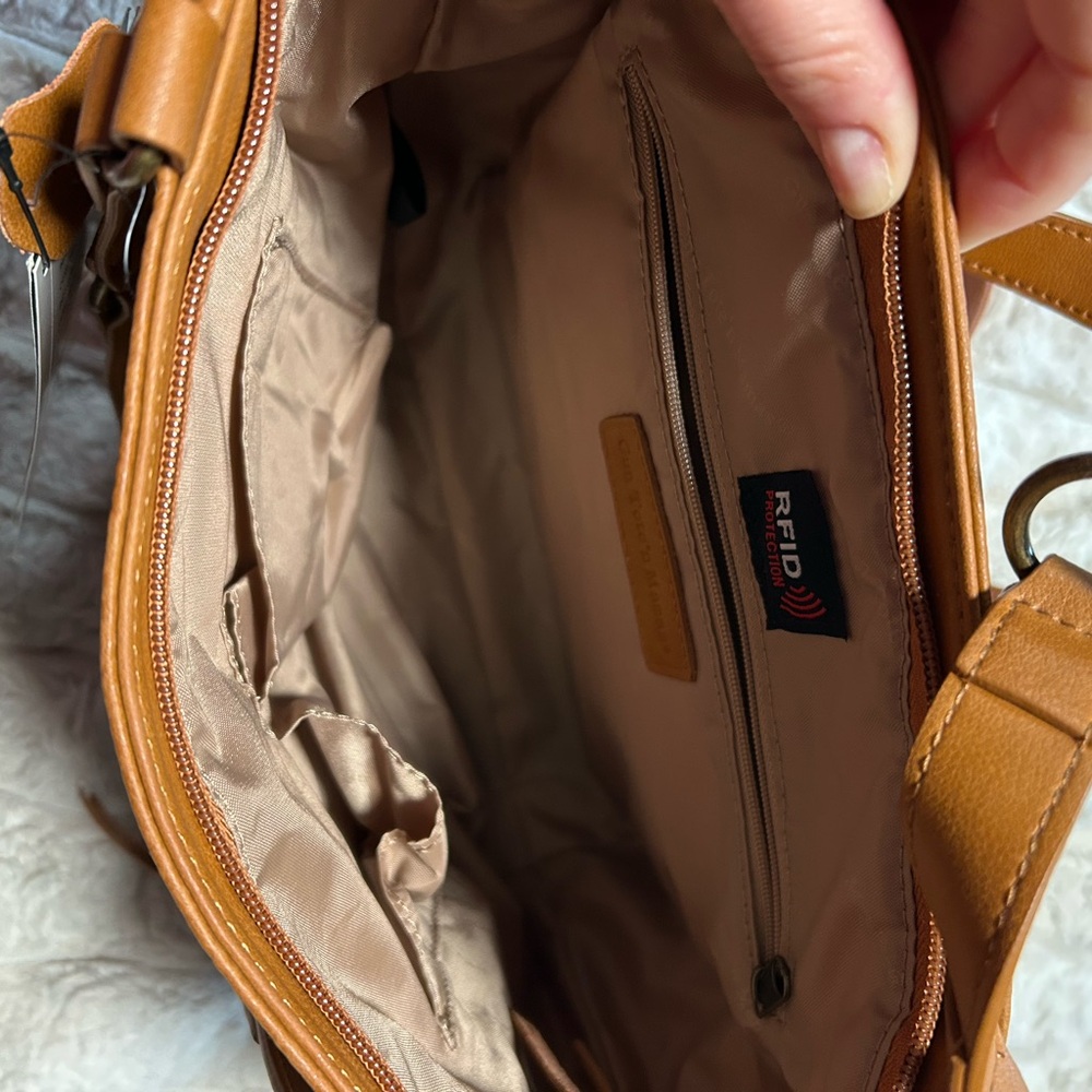 Boho Tan Shoulder Bag with Concealed Carry - Picture 8 of 10
